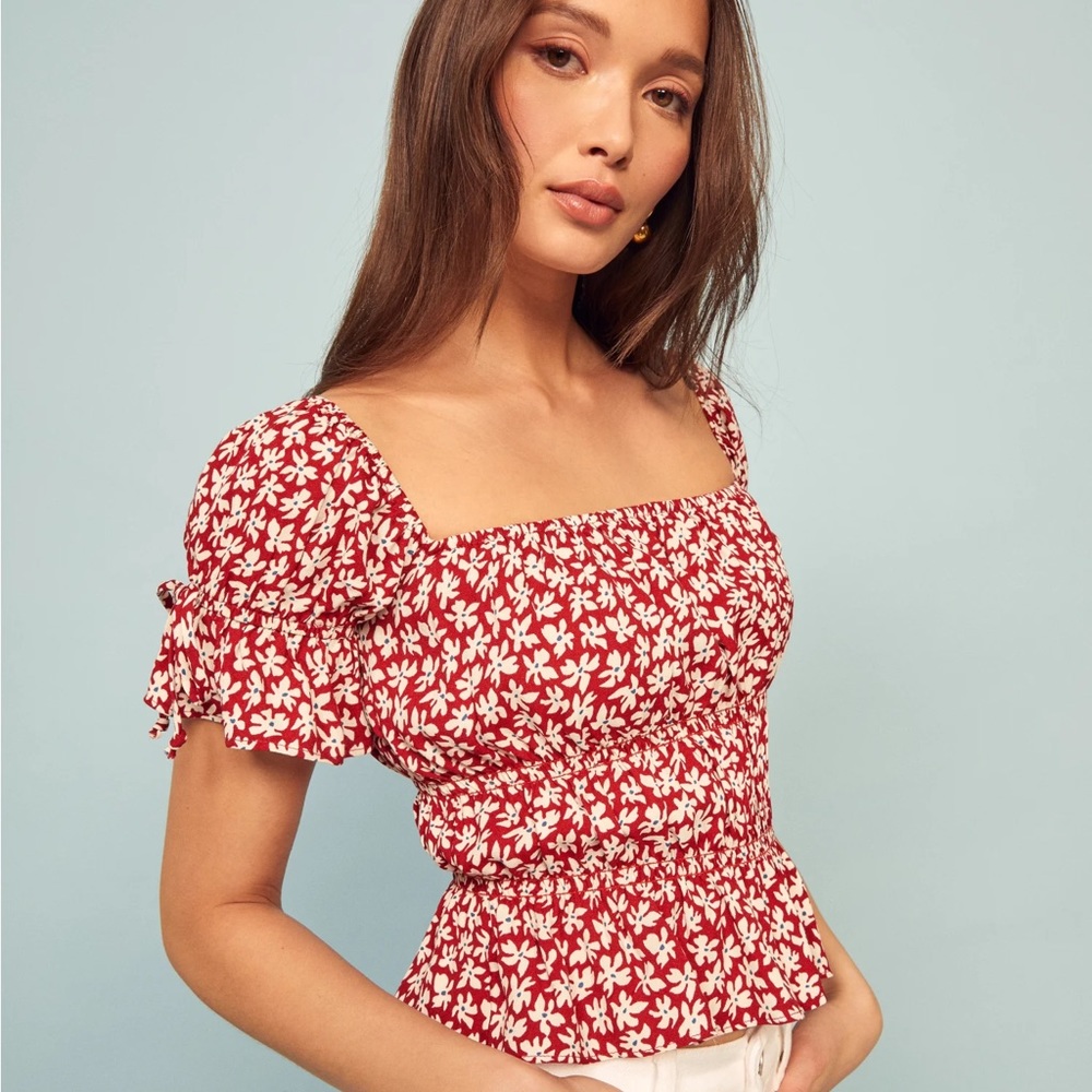 Reformation Solis Top in Grenadine